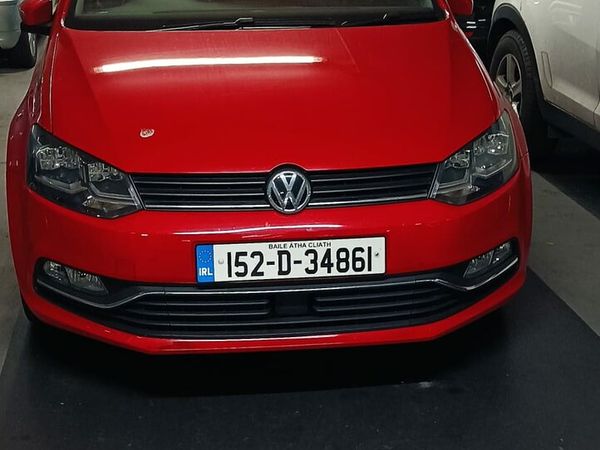 Volkswagen Polo Hatchback, Petrol, 2015, Red