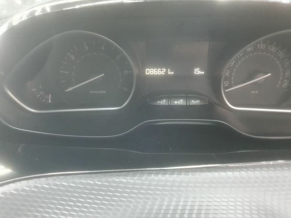 Peugeot 208 Hatchback, Petrol, 2017, Black