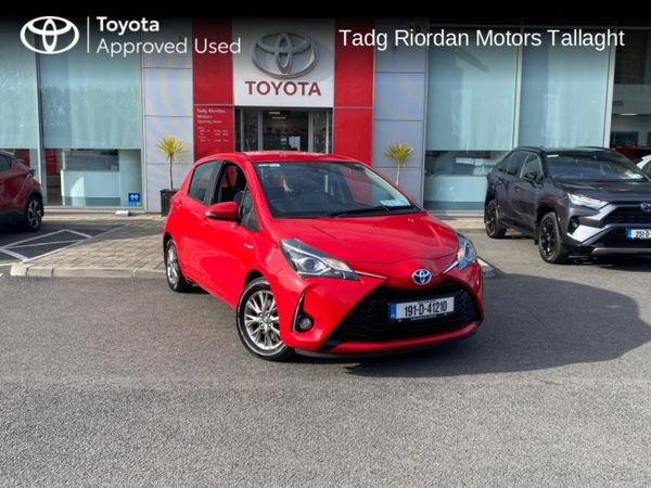 Toyota Yaris Hatchback, Petrol Hybrid, 2019, Red