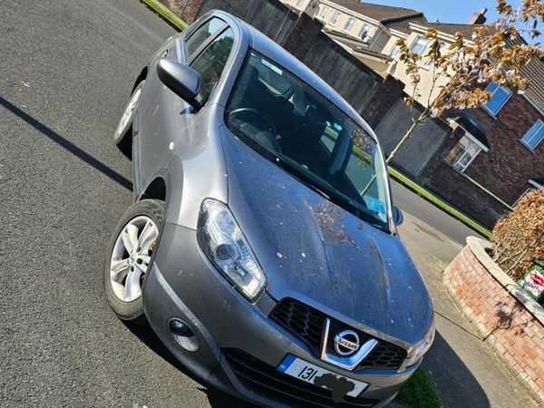 Nissan Qashqai Estate/Jeep, Diesel, 2013, Grey