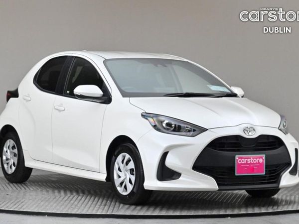 Toyota Yaris Hatchback, Petrol, 2022, White