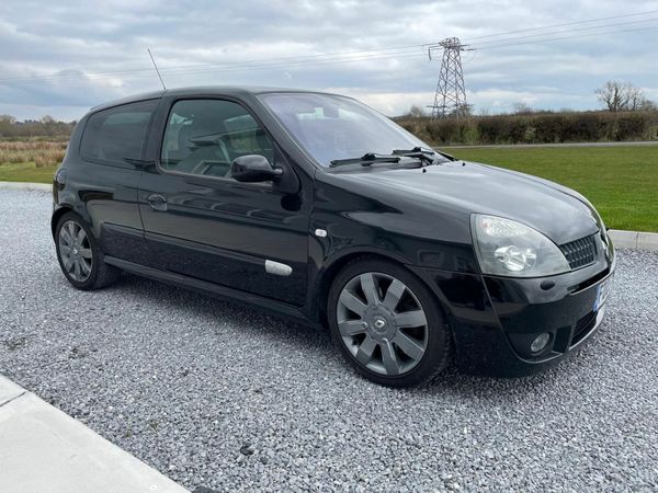 Renault Clio Hatchback, Petrol, 2005, Black