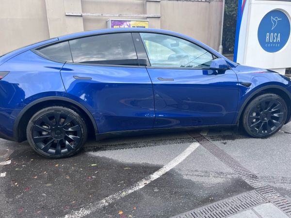 Tesla Model Y MPV, Electric, 2022, Blue