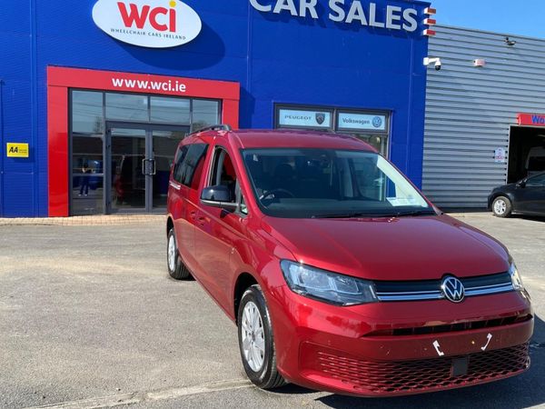 Volkswagen Caddy Maxi Life MPV, Diesel, 2025, Red