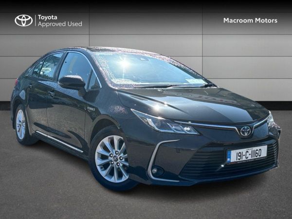 Toyota Corolla Saloon, Hybrid, 2019, Black