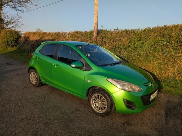 Mazda Demio MPV, Petrol, 2012, Green