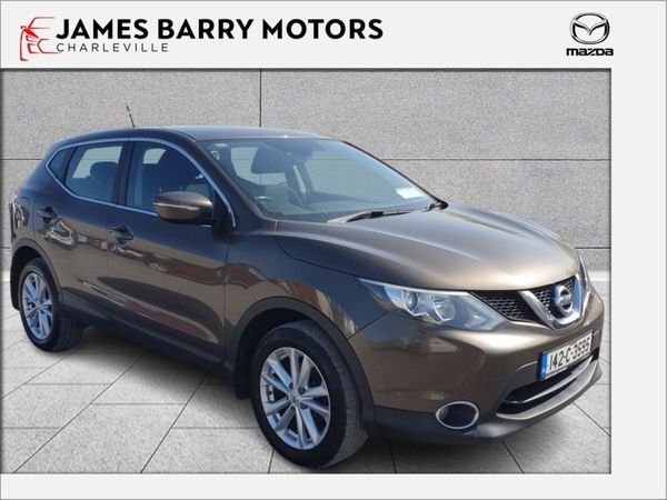 Nissan Qashqai Hatchback, Diesel, 2014, Brown
