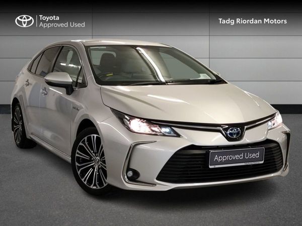 Toyota Corolla Saloon, Hybrid, 2021, Silver