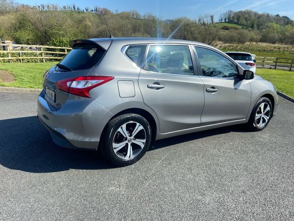 Nissan Pulsar Hatchback, Diesel, 2019, Grey