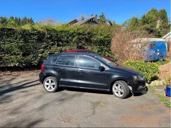 Volkswagen Polo Hatchback, Petrol, 2015, Black
