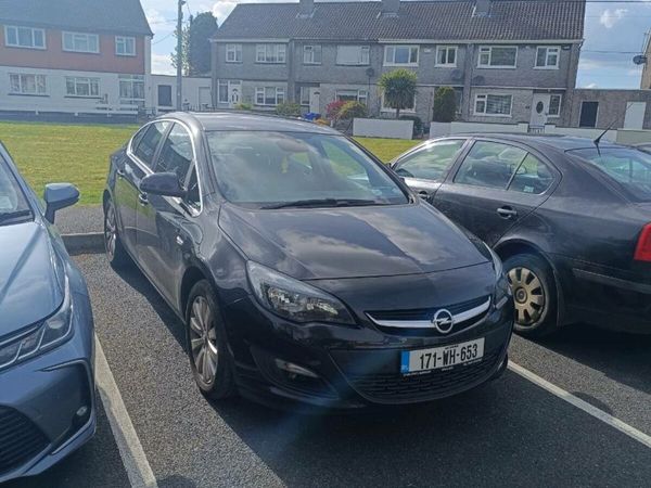 Opel Astra Saloon, Diesel, 2017, Black