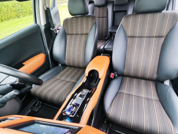 Honda Vezel MPV, Petrol Hybrid, 2014, Grey