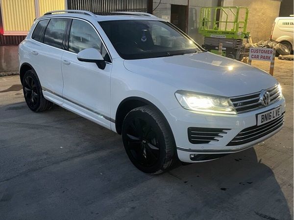 Volkswagen Touareg SUV, Diesel, 2016, White