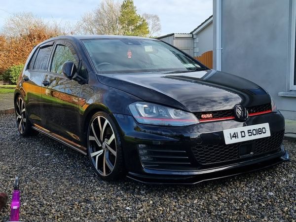 Volkswagen Golf Hatchback, Petrol, 2014, Black