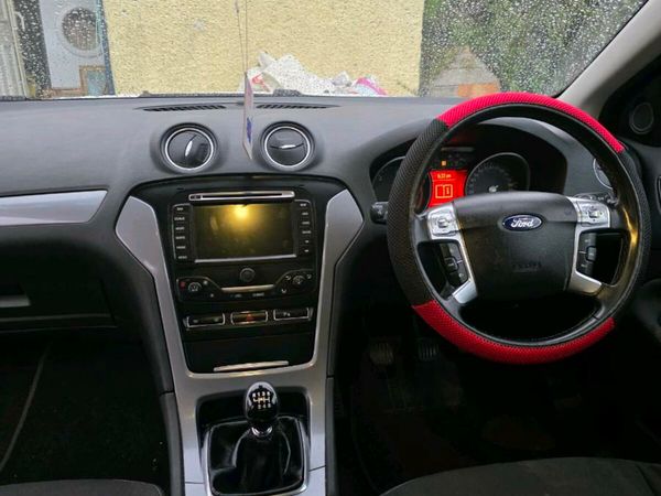 Ford Mondeo Hatchback, Diesel, 2013, White