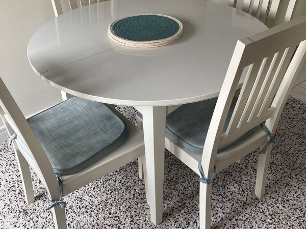 Kitchen table and 4 chairs for sale in Co. Laois for €300 on DoneDeal