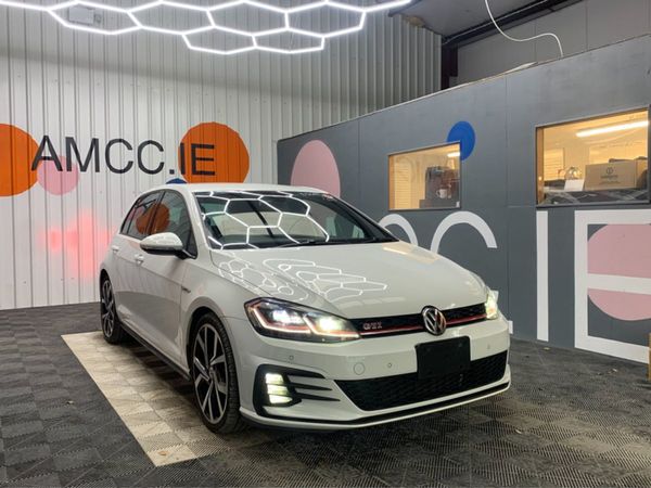 Volkswagen Golf Hatchback, Petrol, 2017, White