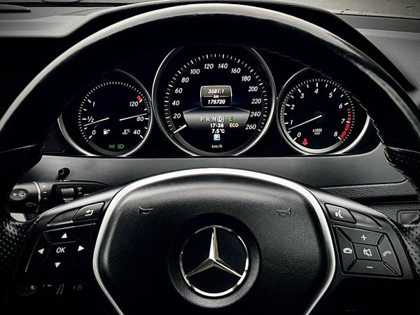 Mercedes-Benz C-Class Estate, Petrol, 2014, White