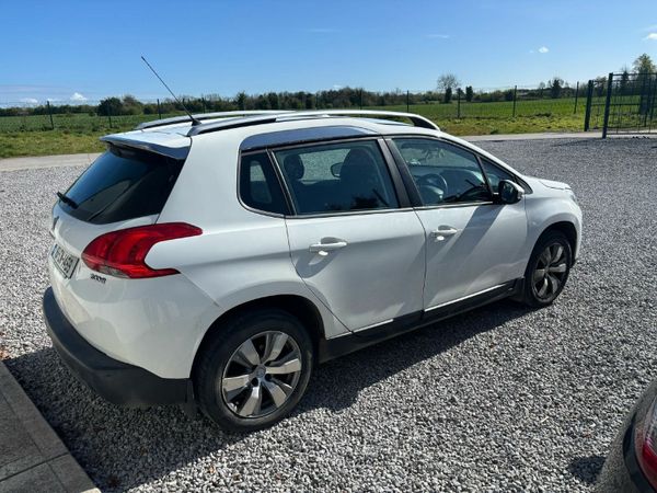 Peugeot 2008 SUV, Diesel, 2016, White