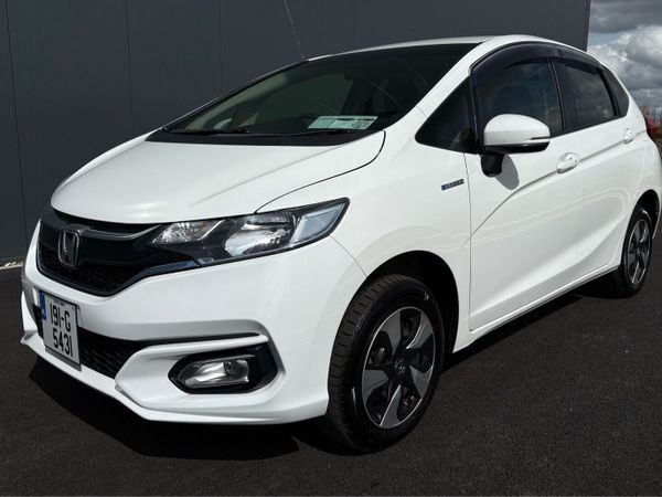 Honda Fit Hatchback, Petrol Hybrid, 2019, White