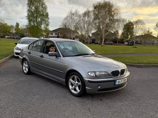 BMW 3-Series Saloon, Petrol, 2004, Grey