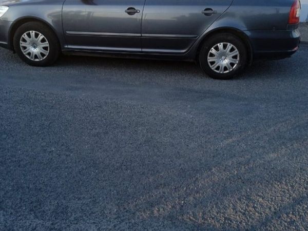 Skoda Octavia Hatchback, Diesel, 2009, Grey