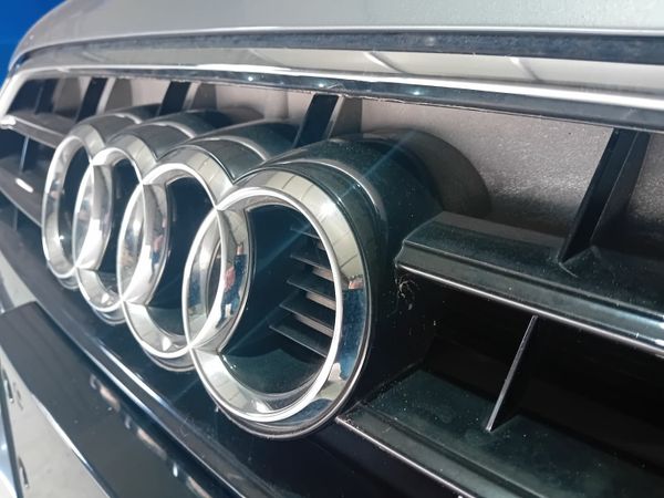 Audi A4 Estate, Petrol, 2014, Grey