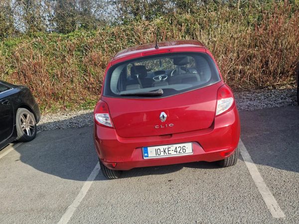 Renault Clio Hatchback, Ethanol Petrol, 2010, Red
