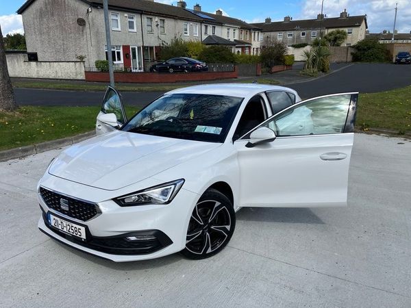 SEAT Leon Hatchback, Petrol, 2021, White