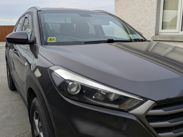 Hyundai Tucson SUV, Diesel, 2016, Bronze