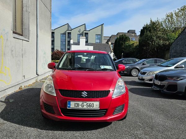 Suzuki Swift Hatchback, Petrol, 2013, Red