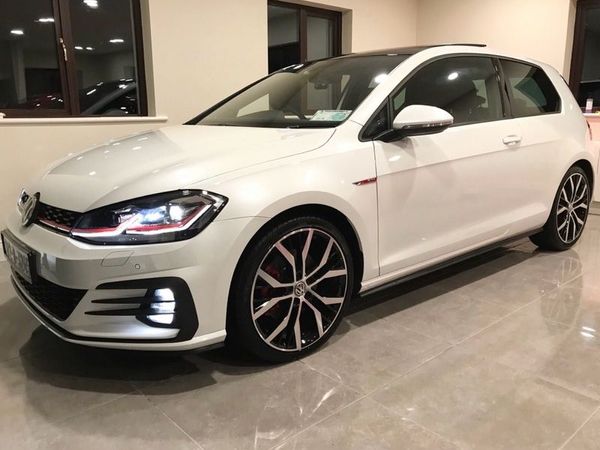 Volkswagen Golf Hatchback, Petrol, 2017, White