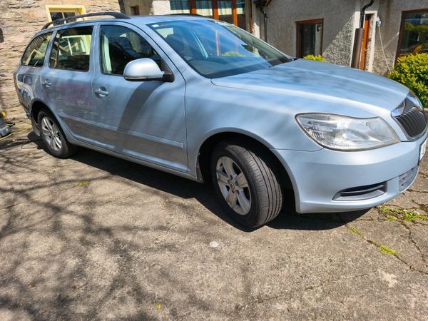 Skoda Octavia Estate, Diesel, 2010, Blue
