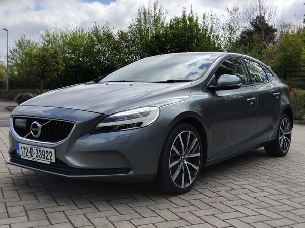 Volvo V40 Hatchback, Diesel, 2017, Grey