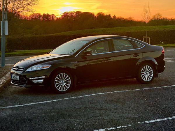 Ford Mondeo Saloon, Diesel, 2014, Black