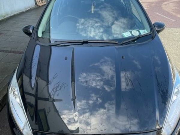 Ford Fiesta Hatchback, Petrol, 2016, Black