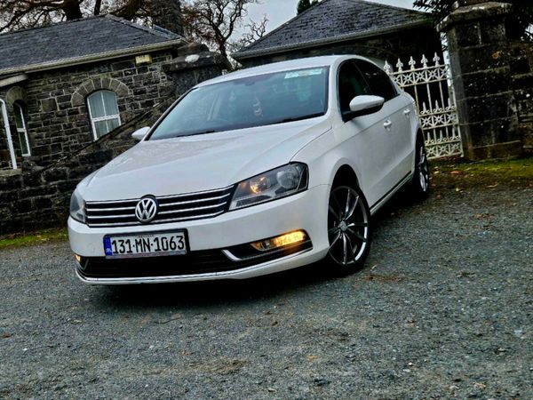Volkswagen Passat Saloon, Diesel, 2013, White