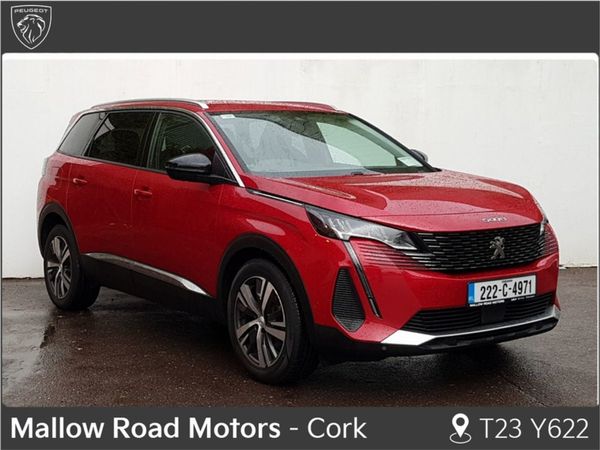 Peugeot 5008 MPV, Diesel, 2022, Red