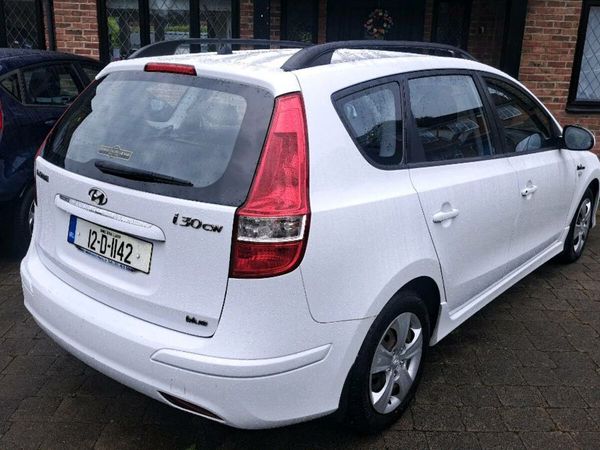 Hyundai i30 MPV, Diesel, 2012, White