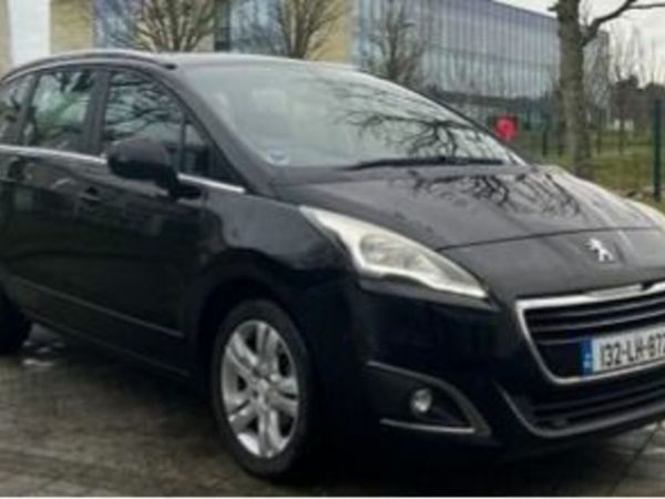 Peugeot 5008 MPV, Diesel, 2013, Black