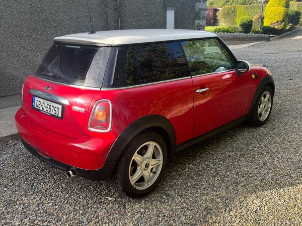 Mini Cooper Hatchback, Petrol, 2008, Red