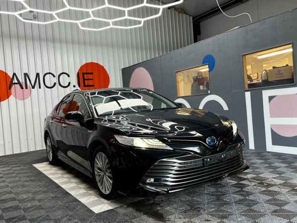 Toyota Camry Saloon, Hybrid, 2019, Black