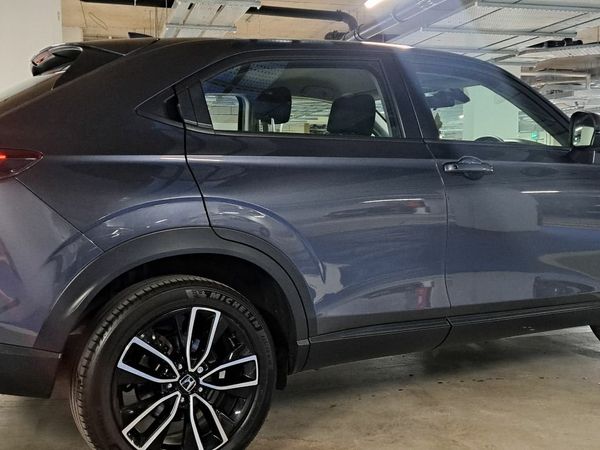 Honda HR-V SUV, Petrol Hybrid, 2023, Grey