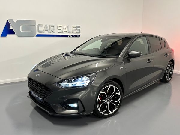 Ford Focus Hatchback, Diesel, 2021, Grey