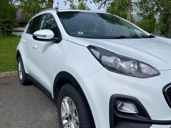 Kia Sportage SUV, Diesel Hybrid, 2021, White