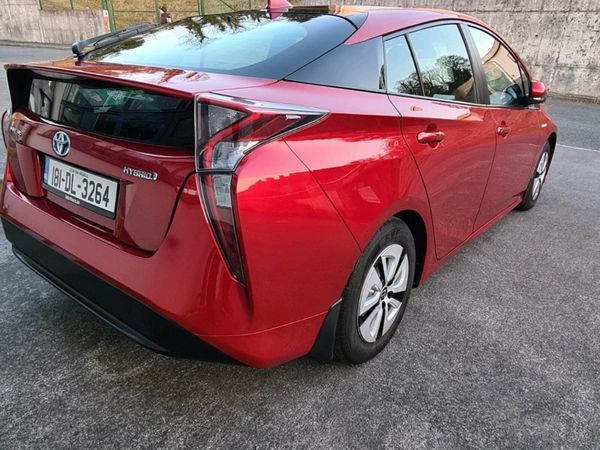 Toyota Prius Hatchback, Petrol Hybrid, 2018, Red
