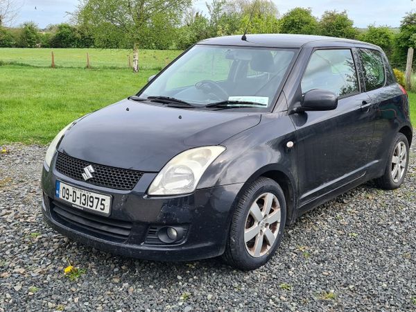 Suzuki Swift Hatchback, Petrol, 2009, Black