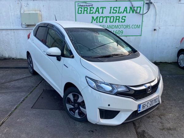 Honda Fit Hatchback, Petrol Hybrid, 2016, White