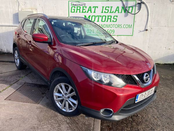 Nissan Qashqai Hatchback, Diesel, 2017, Red