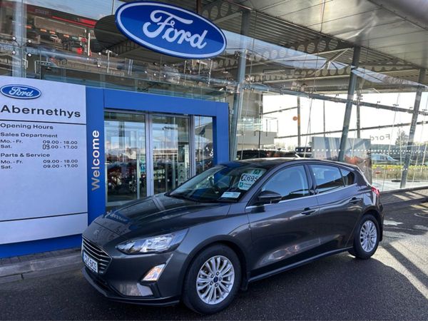 Ford Focus Hatchback, Petrol, 2022, Grey